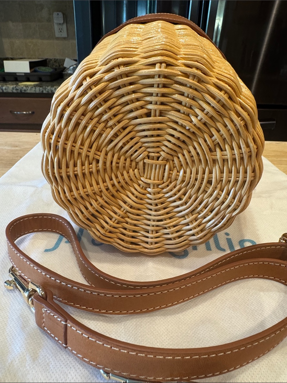 J. McLaughlin Aaron bucket bag in natural! NWT - Picture 6 of 6